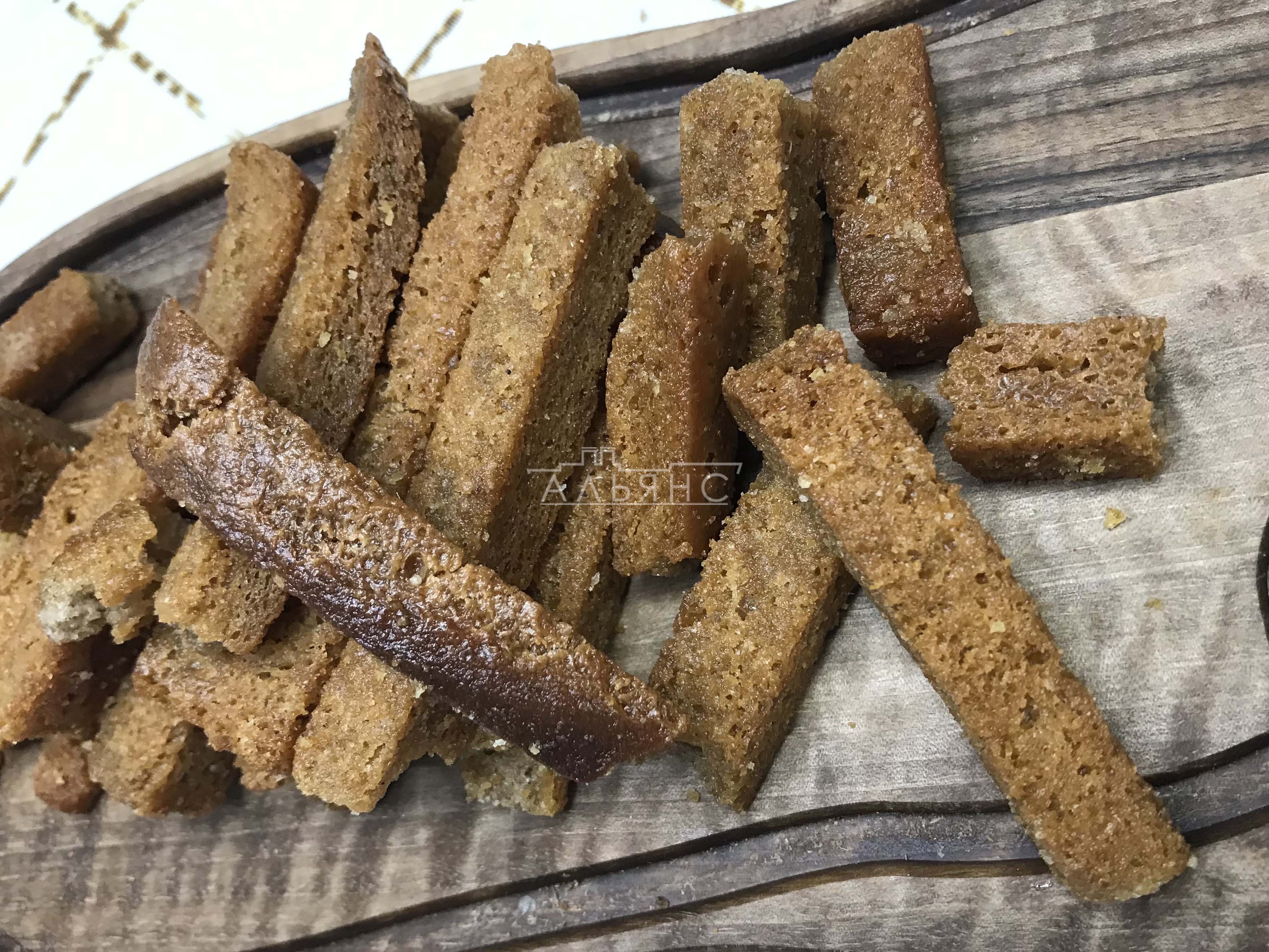 Деревенские гренки с чесноком в Пскове