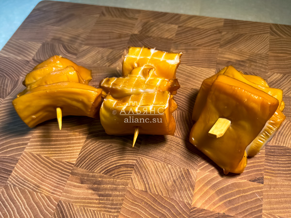 Шашлычок из кальмара х/к в Пскове