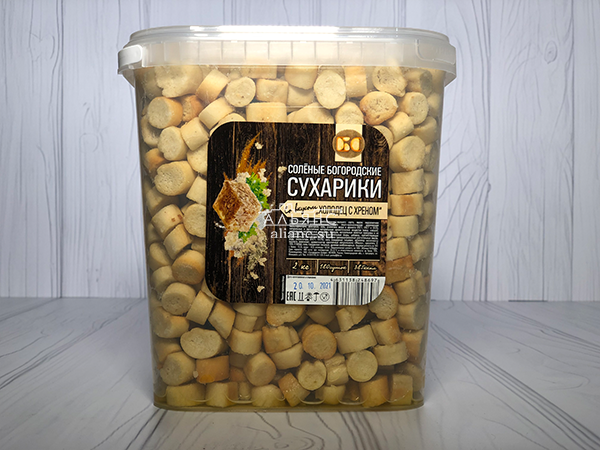 Сухарики с холодцом и хреном в Пскове