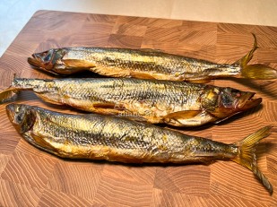 Толстолобик (бабочка) холодного копчения: Корюшка х/к (крупная)