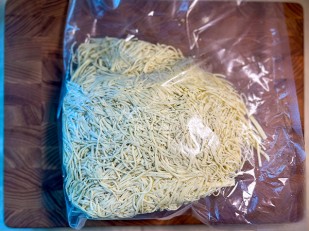 Сыр 1 кг ГОРНЫЙ СЫРОВАР (Нити с укропом и чесноком): Сырный продукт ФЕРМЕРСКИЙ паутинка  укроп/чеснок