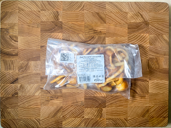 Сыр 150 гр ГОРНЫЙ СЫРОВАР (Ассорти копчёный) в Пскове