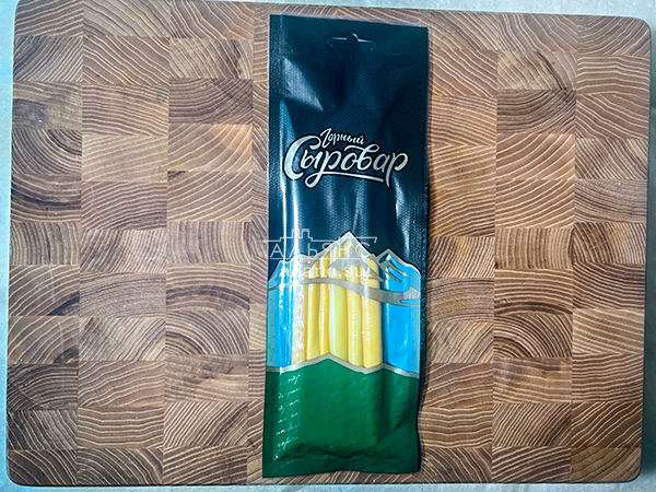 Сыр 60 гр ГОРНЫЙ СЫРОВАР (Балыковый копчёный) в Пскове