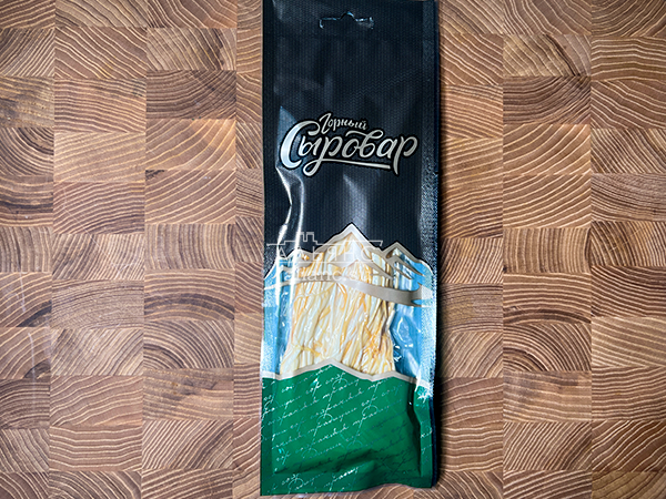 Сыр 60 гр ГОРНЫЙ СЫРОВАР (Паутинка копчёная) в Пскове