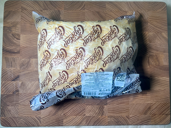 Сыр 1 кг ГОРНЫЙ СЫРОВАР (Паутинка со вкусом красной икры) в Пскове